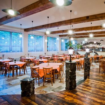 RESTAURANT RESTAURANT